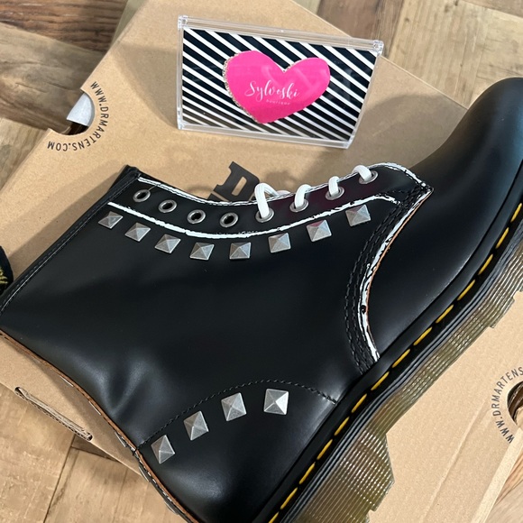 🆕DR MARTENS 1460 STUD ROLLED VINTAGE SMOOTH 🖤🖤 NWT - Picture 6 of 11